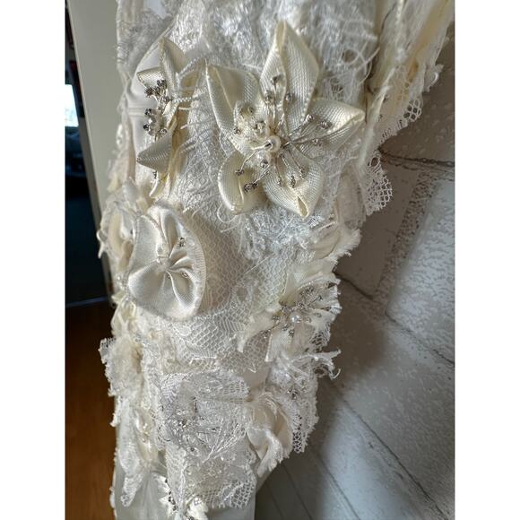 Wtoo Brides by Vanessa Watters Size 4 Wedding Dress Queen Ann Keyhole Back Ivory - Picture 14 of 16